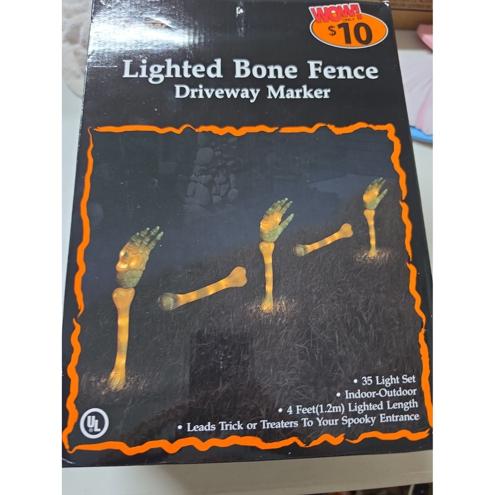 Vtg Nos Halloween Bone & Hand Fence Driveway Marker Stake Plastic Outdoor